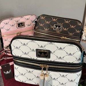 New Wendy Keen bag I have in different colors pink, , and white$25.00 each